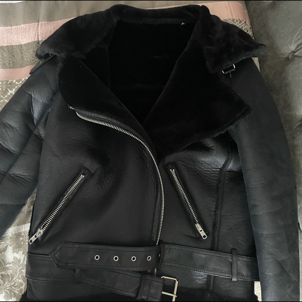 SHEIN Aviator Style Fur Double Faced Leather Jacket 
Medium size